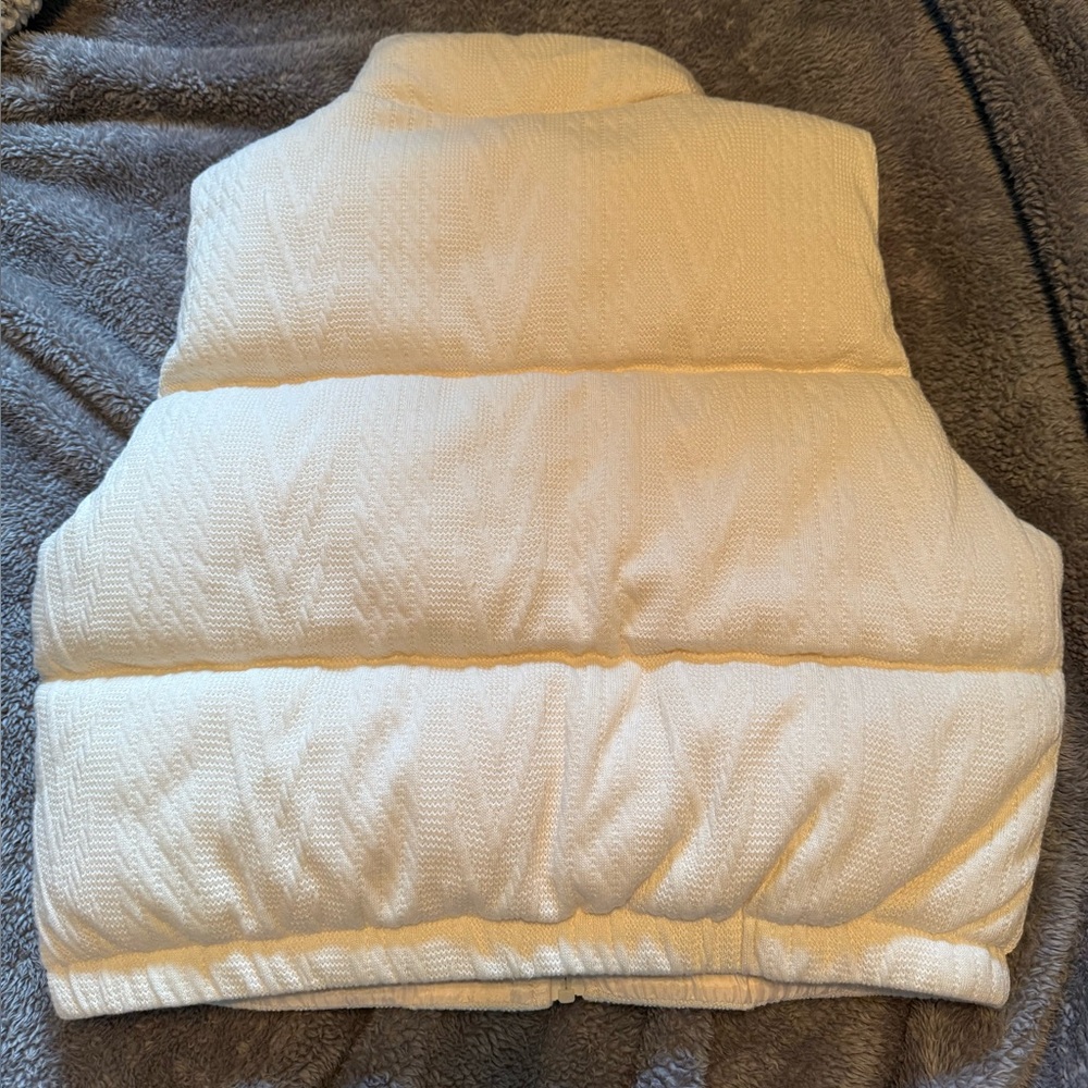 NWT Sincerely Jules Cable-Knit Puffer Vest - Picture 5 of 7